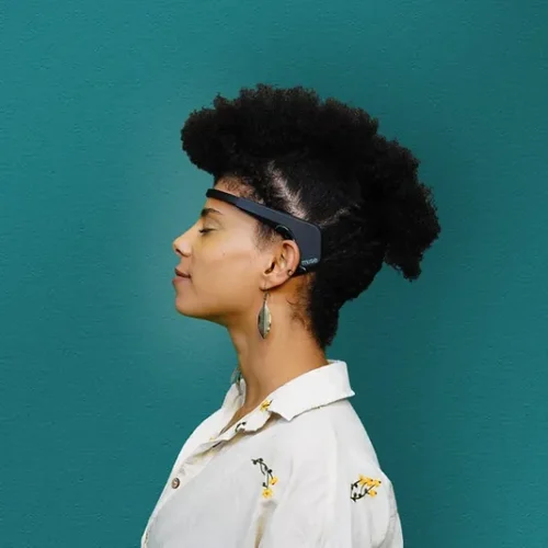 Women of all ages and ethnicities use the Muse headband with Myndlift app for optimal brain health, memory, meditation and calming the brain - Zephyr Neuro