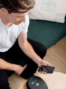 Neuro Coach providing one-on-one coaching through a clients iPhone for optimal brain health - Zephyr Neuro